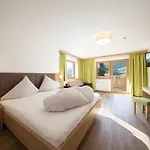 Talblick Apartamento *
